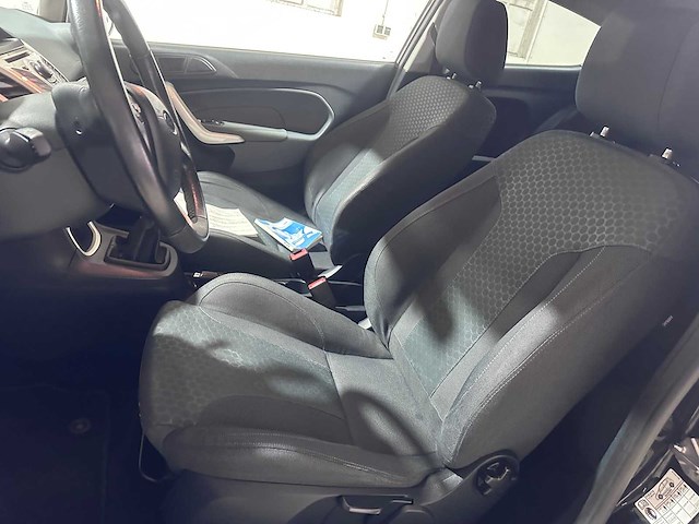 Ford - fiesta - 1.6 sport - k-144-lf - afbeelding 2 van  9