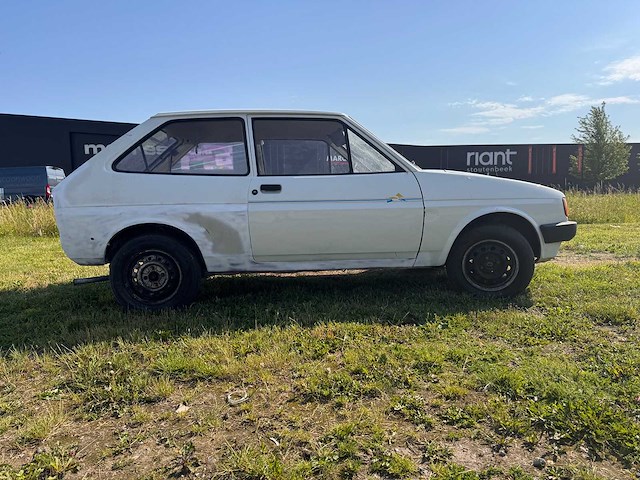 Ford - fiesta - mk2 - personenauto - afbeelding 12 van  16