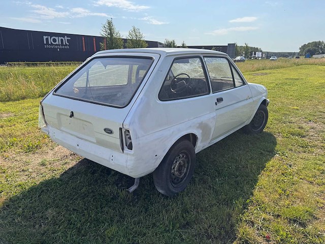 Ford - fiesta - mk2 - personenauto - afbeelding 13 van  16