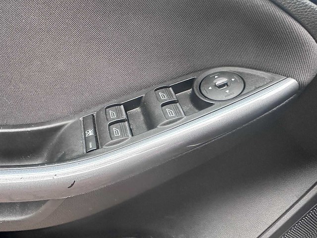 Ford - focus - 1.0 ecob. titanium - 21-xhh-2 - afbeelding 2 van  13