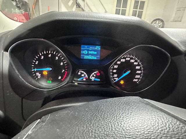 Ford - focus - 1.0 ecoboost trend - 7-sbl-42 - afbeelding 18 van  18