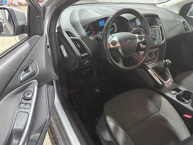 Ford - focus - 1.0 ecoboost trend - st-393-p- 2013 - afbeelding 15 van  17