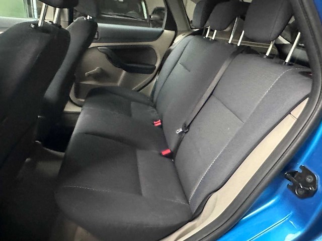 Ford - focus - 1.6-16v first ed. - car - afbeelding 4 van  13