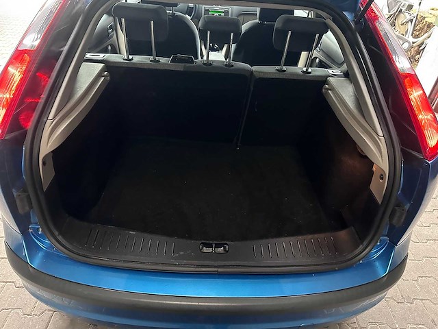 Ford - focus - 1.6-16v first ed. - car - afbeelding 5 van  13