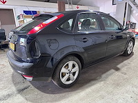 Ford - focus - 1.6-16v futura - 87-xt-tb- 2007 - afbeelding 13 van  17