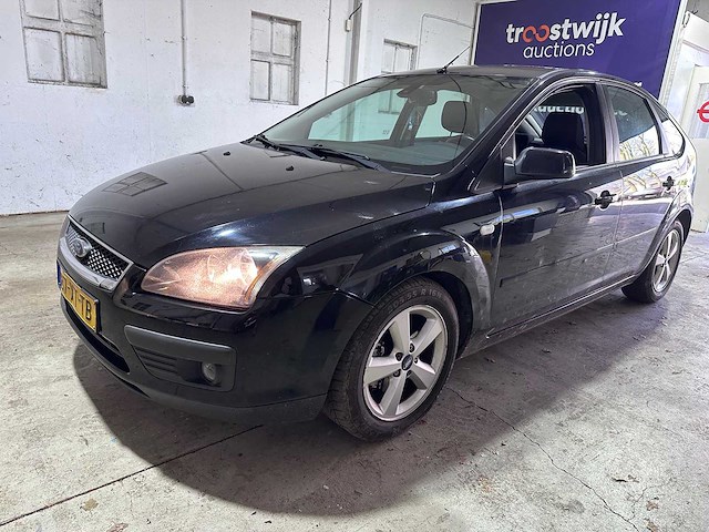 Ford - focus - 1.6-16v futura - 87-xt-tb- 2007 - afbeelding 1 van  19