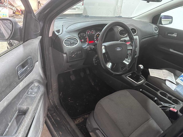 Ford - focus - 1.6-16v trend - 11-xg-jf- 2007 - afbeelding 10 van  11