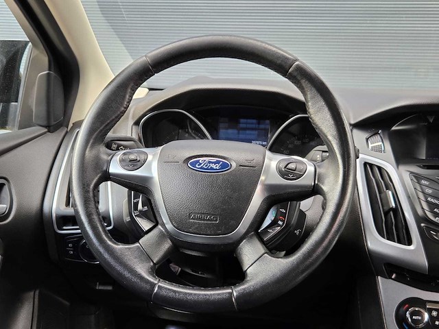 Ford - focus - 1.6 ecob. trend sp. - 2011 - jb-823-s - personenauto - afbeelding 8 van  33