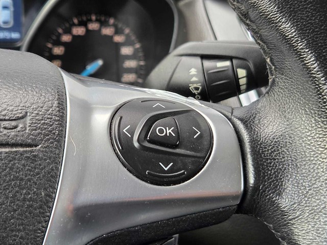Ford - focus - 1.6 ecob. trend sp. - 2011 - jb-823-s - personenauto - afbeelding 19 van  33