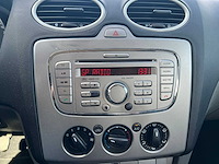 Ford - focus - 1.6 trend ,91-zr-xg - afbeelding 2 van  9