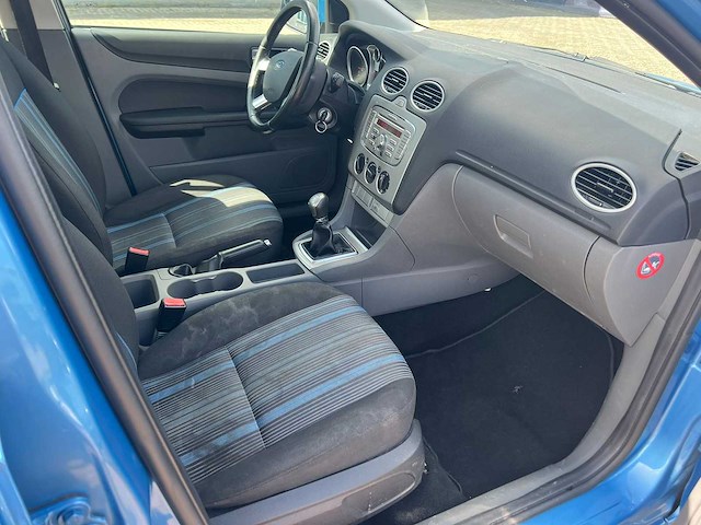 Ford - focus - 1.6 trend ,91-zr-xg - afbeelding 4 van  9