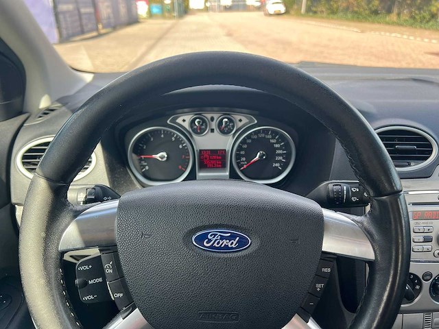 Ford - focus - 1.6 trend ,91-zr-xg - afbeelding 11 van  18