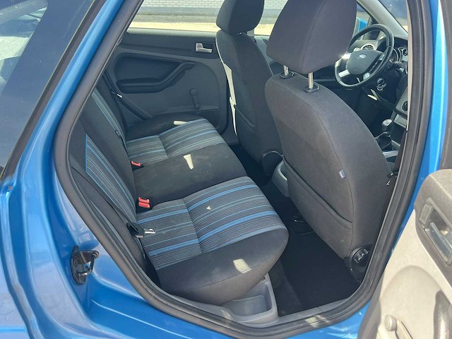 Ford - focus - 1.6 trend ,91-zr-xg - afbeelding 15 van  18