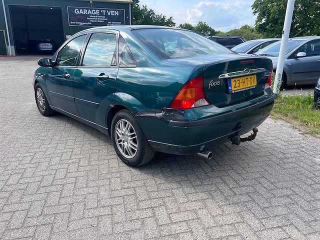 Ford - focus - 1.8-16v ghia - car - 2001 - afbeelding 5 van  10