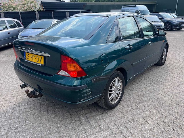 Ford - focus - 1.8-16v ghia - car - 2001 - afbeelding 6 van  10