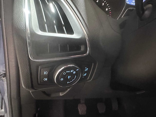 Ford - focus wagon - 1.0 ecob. titanium - j-323-gr - 2014 - afbeelding 1 van  9