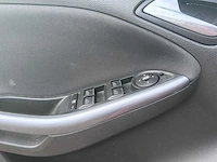 Ford - focus wagon - 1.0 ecob. titanium - jz-690-g- 2012 - afbeelding 2 van  18