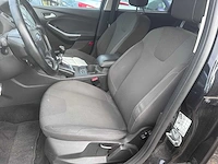 Ford - focus wagon - 1.0 ecob. titanium - jz-690-g- 2012 - afbeelding 6 van  18