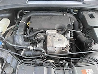 Ford - focus wagon - 1.0 ecob. titanium - jz-690-g- 2012 - afbeelding 9 van  18