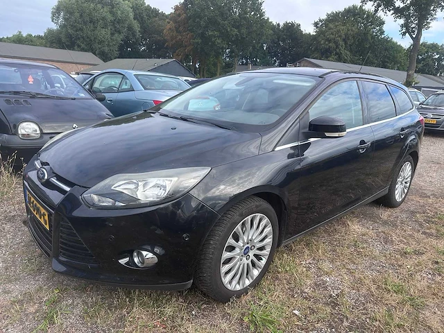 Ford - focus wagon - 1.0 ecob. titanium - jz-690-g- 2012 - afbeelding 1 van  18