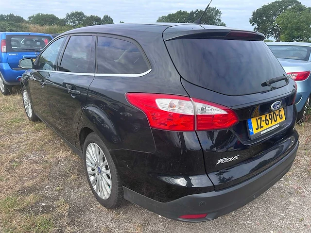 Ford - focus wagon - 1.0 ecob. titanium - jz-690-g- 2012 - afbeelding 11 van  18