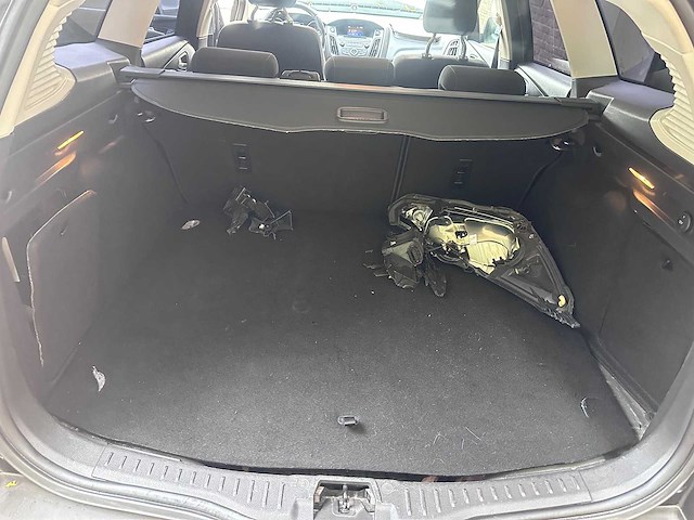 Ford - focus wagon - 1.0 titanium - s-577-xj - afbeelding 8 van  17