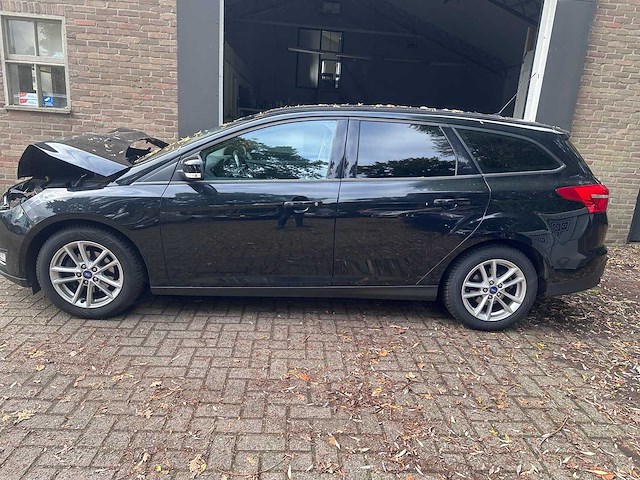 Ford - focus wagon - 1.0 titanium - s-577-xj - afbeelding 10 van  17