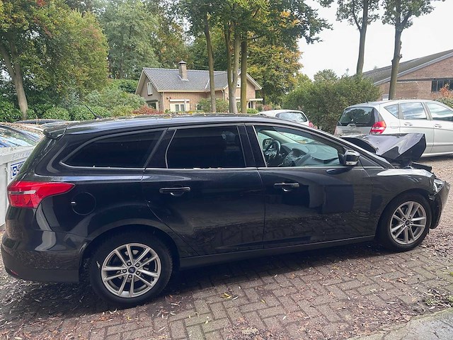 Ford - focus wagon - 1.0 titanium - s-577-xj - afbeelding 14 van  17