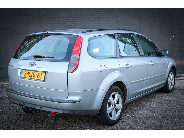 Ford - focus wagon - 1.6-16v ghia 2-kjg-61 - afbeelding 13 van  19