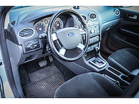 Ford - focus wagon - 1.6-16v ghia 2-kjg-61 - afbeelding 15 van  19