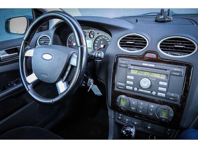 Ford - focus wagon - 1.6-16v ghia 2-kjg-61 - afbeelding 18 van  19