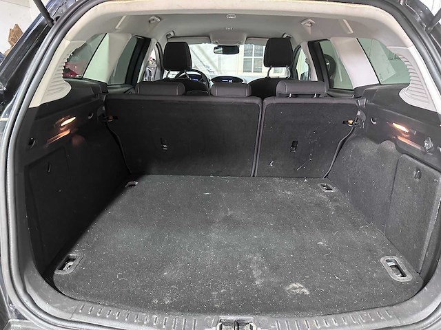 Ford - focus wagon - 1.6 ecob. titanium - car - 2012 - afbeelding 9 van  17