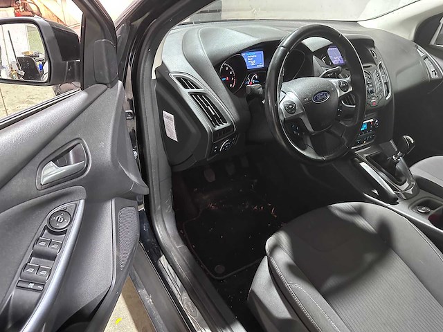 Ford - focus wagon - 1.6 ecob. titanium - car - 2012 - afbeelding 15 van  17