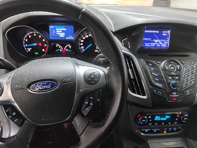 Ford - focus wagon - 1.6 ecob. titanium - car - 2012 - afbeelding 16 van  17