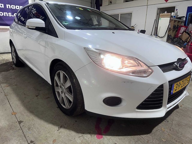 Ford - focus wagon - 1.6 tdci eco. l. tr. - 39-zgv-3 - afbeelding 16 van  19