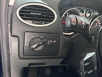 Ford - focus wagon - 1.6 trend - 35-zj-zz- 2008 - afbeelding 3 van  18