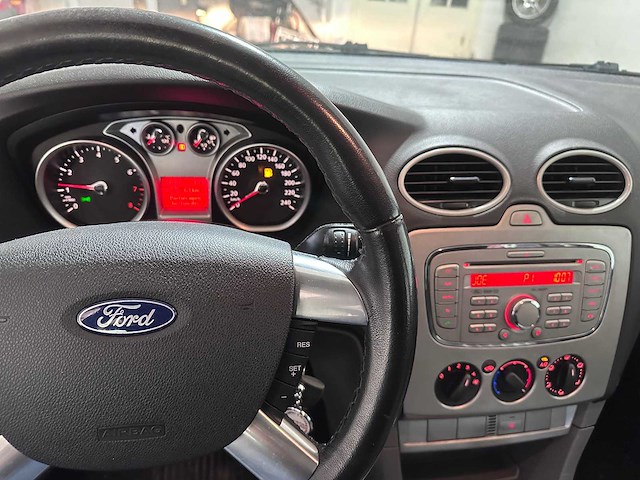 Ford - focus wagon - 1.6 trend - 35-zj-zz- 2008 - afbeelding 17 van  18