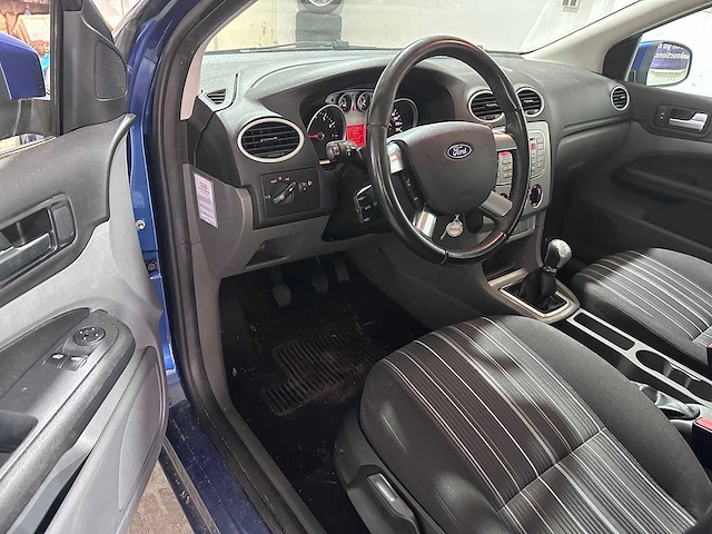Ford - focus wagon - 1.6 trend - 35-zj-zz- 2008 - afbeelding 16 van  18