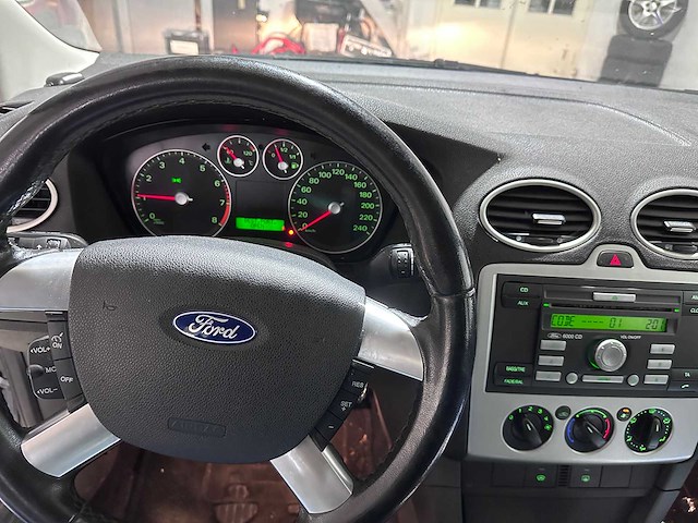 Ford - focus wagon - 2.0-16v rally ed. - 93-td-xt- 2006 - afbeelding 16 van  16