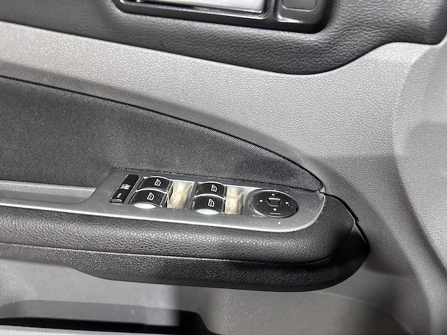 Ford - focus wagon - 2.0 titanium - 29-zl-xk - afbeelding 2 van  18