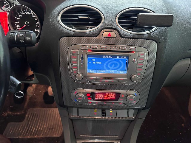 Ford - focus wagon - 2.0 titanium - 29-zl-xk - afbeelding 4 van  18