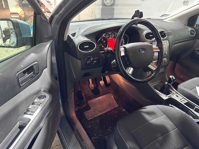 Ford - focus wagon - 2.0 titanium - 29-zl-xk - afbeelding 16 van  18