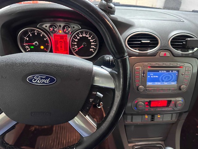 Ford - focus wagon - 2.0 titanium - 29-zl-xk - afbeelding 17 van  18