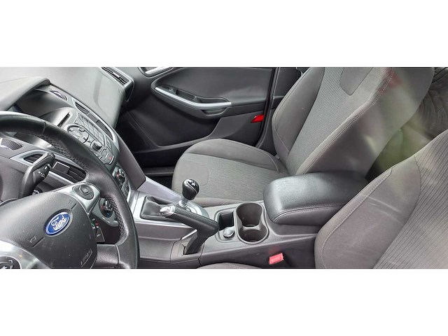 Ford - focus wagon1.0 ecob. titanium - personenauto - 2012 - afbeelding 17 van  20