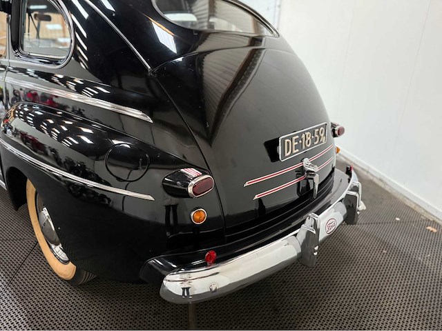 Ford - fourdoor - v8 - oldtimer - 1945 - afbeelding 3 van  31