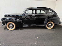 Ford - fourdoor - v8 - oldtimer - 1945 - afbeelding 5 van  7