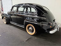 Ford - fourdoor - v8 - oldtimer - 1945 - afbeelding 6 van  7