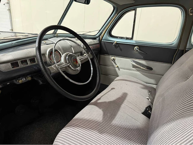 Ford - fourdoor - v8 - oldtimer - 1945 - afbeelding 5 van  31