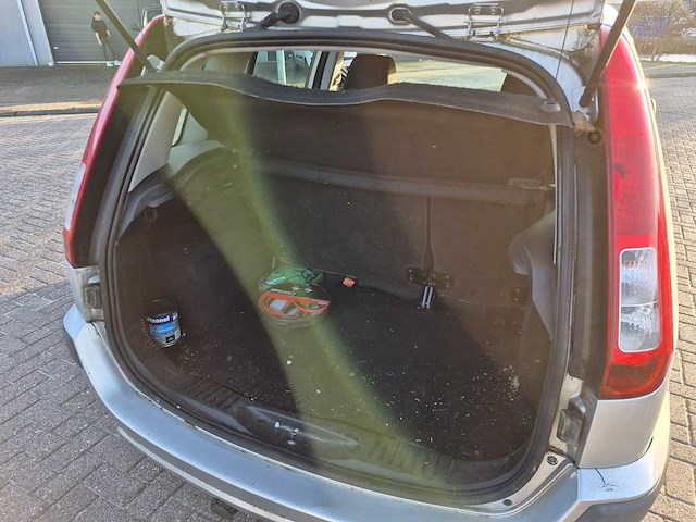 Ford - fusion - 1.4-16v style - personenauto - afbeelding 15 van  19