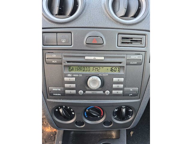 Ford - fusion - 1.4-16v style - personenauto - afbeelding 17 van  19